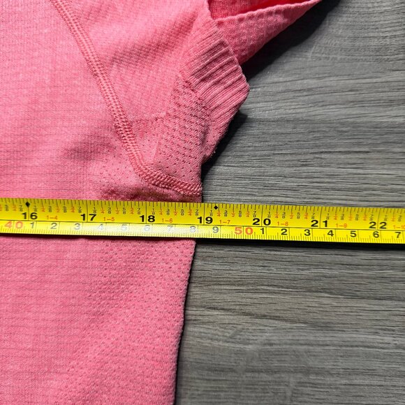 Lululemon Women's Run: Swiftly Tech Short Sleeve - Pink - Picture 5 of 6